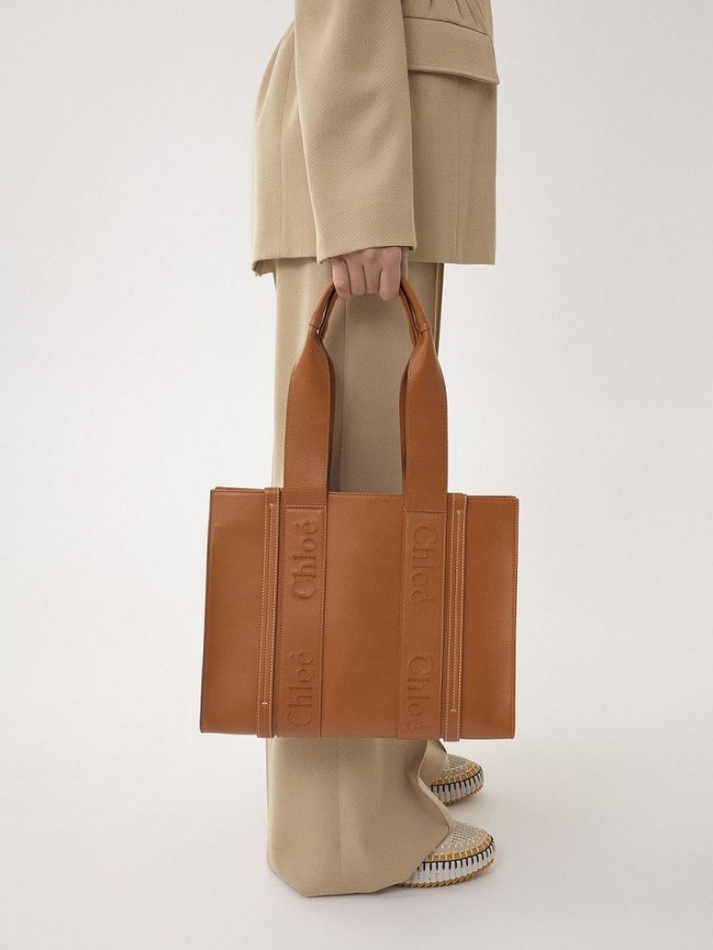 Caramel Chloe Medium Woody Tote Bags | CHE-SR13346