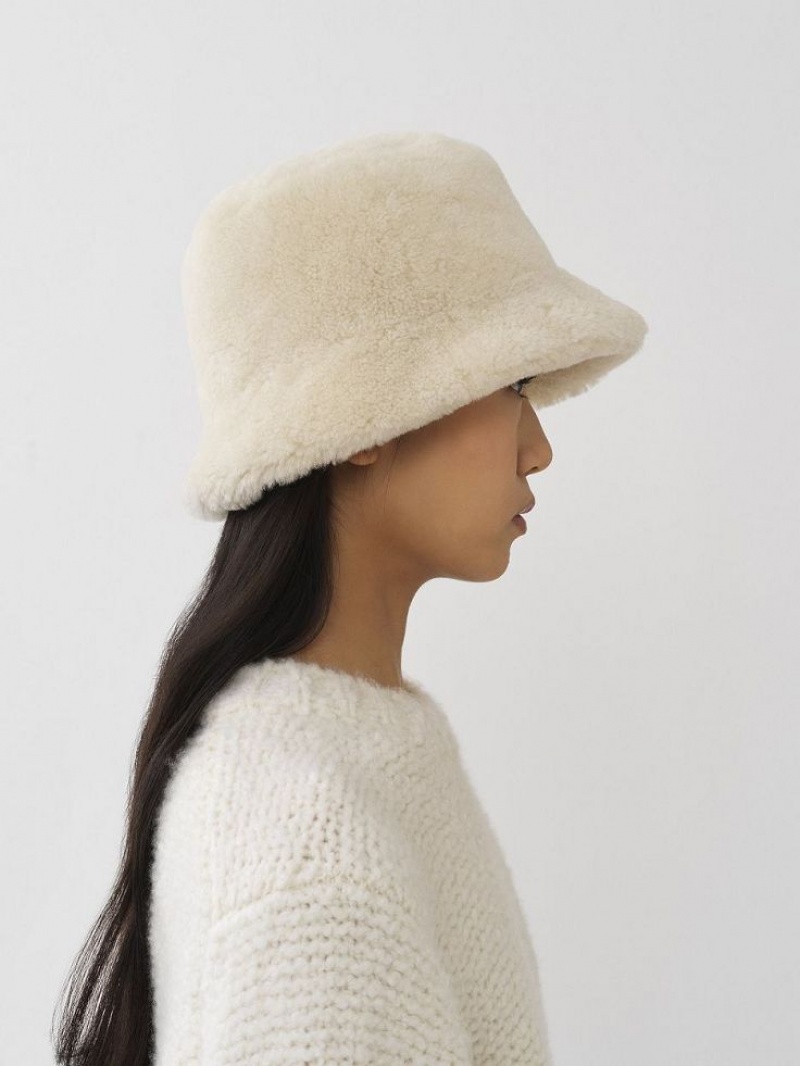 Soft Beige Chloe Shearling Hats | CHE-SR14481